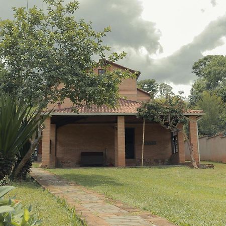 Em Tiradentes, Minas Gerais, Casa Tipica E Espacosa Em Terreno Arborizado Экстерьер фото